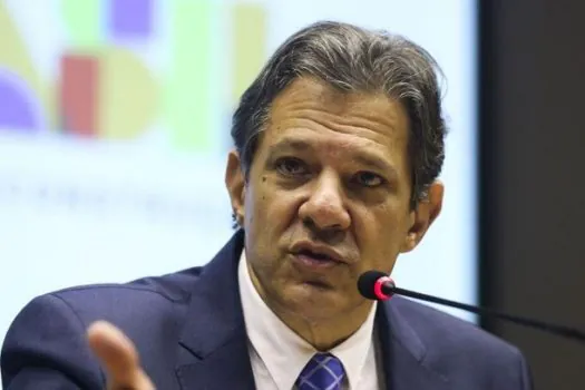 Devemos repensar arcabouço fiscal no máximo até abril, diz Haddad em Davos