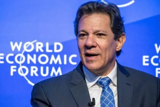 Davos: Haddad alerta para riscos da extrema-direita, mas diz que País segue forte