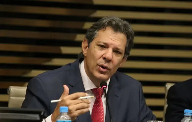 Haddad fala em repensar políticas que pudessem evitar extensão da catástrofe