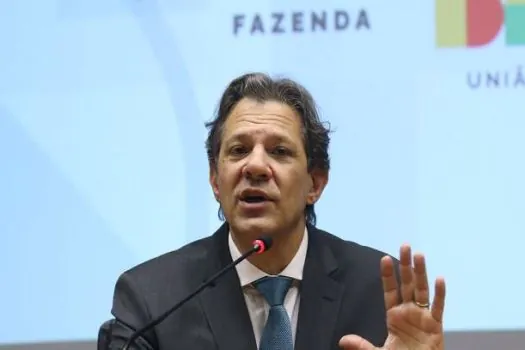 Haddad anuncia medidas de arrecadação com reoneração gradual da folha