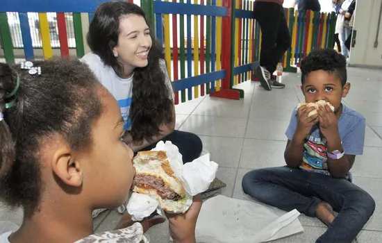 Santo André realiza segunda edição da Hamburgada do Bem