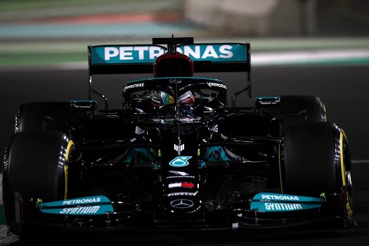 Hamilton lidera primeiro treino livre na Arábia Saudita com Verstappen logo atrás