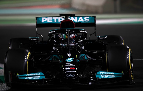 Hamilton lidera primeiro treino livre na Arábia Saudita com Verstappen logo atrás