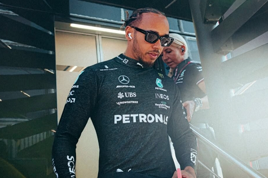 Mercedes troca motor e Hamilton perderá posições no grid do GP da Itália de F-1