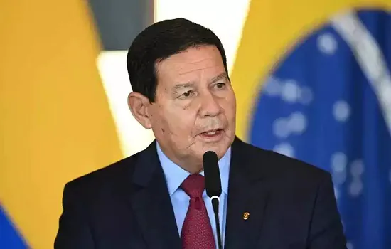 Mourão sobre manifesto: “há pânico não justificado sobre ataques à democracia”