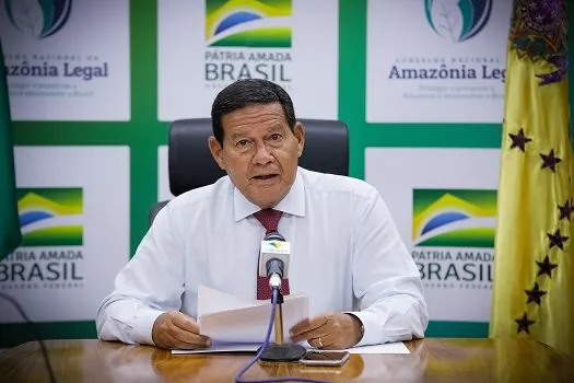 Mourão diz que ‘há condições’ para realização de cultos em meio à pandemia