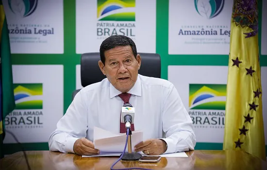 Mourão diz que ‘há condições’ para realização de cultos em meio à pandemia