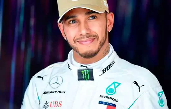 Hamilton rebate racismo de Piquet em português: “Vamos mudar a mentalidade”