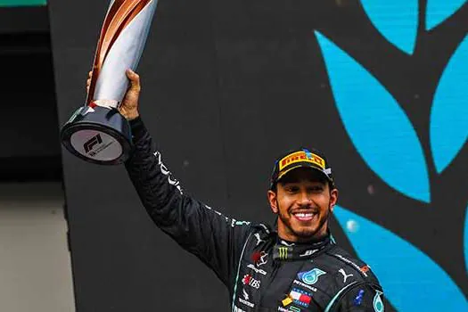 Lewis Hamilton vence em Istambul e torna-se campeão pela sétima vez