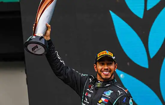 Lewis Hamilton vence em Istambul e torna-se campeão pela sétima vez