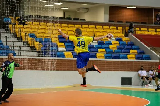 Seleção brasileira masculina de handebol bate Uruguai e vai à final do Sul-Centro