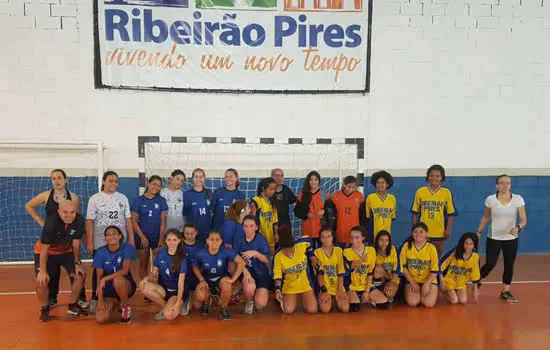 Festival das Escolinhas de Handebol reúne alunos do Grande ABC