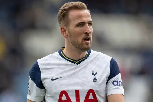 Harry Kane confirma volta aos treinos e nega que não tenha se reapresentado ao Tottenham