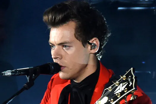 Harry Styles sofre assédio durante show e fãs se revoltam