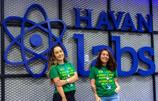 Colaboradoras do Havan Labs palestram em evento de tecnologia para mulheres