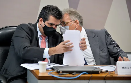 Almeida entrega documento à CPI comprovando reunião com ex-número 2 de Pazuello