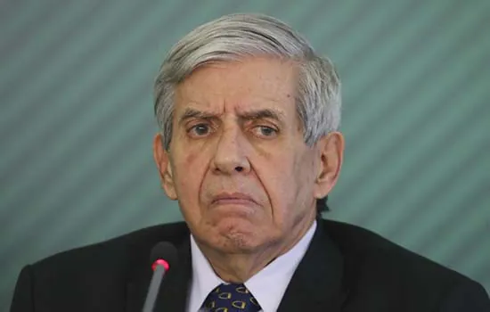 Heleno diz ao STF que relatório a favor de Flávio é ‘narrativa fantasiosa’