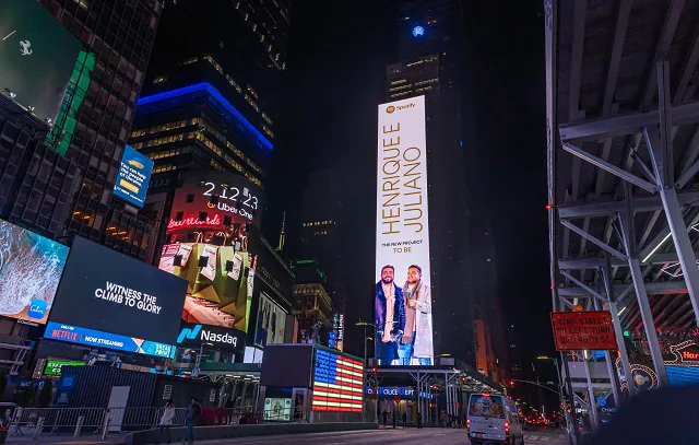 De volta a Nova Iorque: Henrique & Juliano estreiam EP “To Be” na Times Square