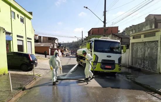 Ribeirão Pires realiza higienização de espaços públicos contra o coronavírus