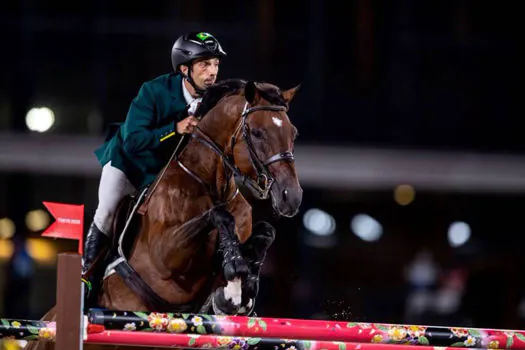 Brasil termina em 6º lugar na final dos saltos por equipes no hipismo