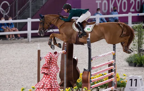 Hipismo brasileiro se classifica à final do salto por equipes nos Jogos de Tóquio