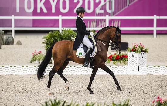 Filho de Hortência fica em 5º na estreia do Brasil no hipismo em Tóquio