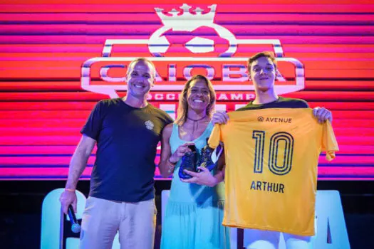 Homenagem ao Pelé com a presença de Flávia e Artur, filha e neto do rei