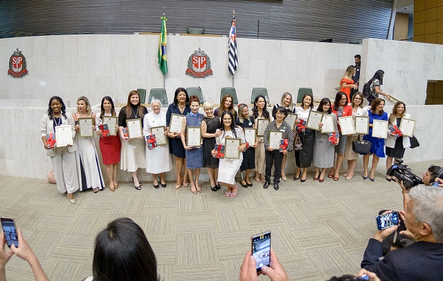 Alesp homenageia 20 mulheres de destaque em SP