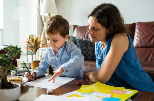 MEC apresenta novo texto pata tentar aprovar o homeschooling no Brasil