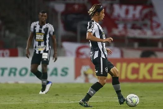 Honda pede para deixar o Botafogo e não defende mais o time carioca