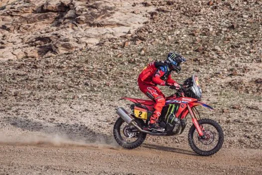 Ricky Brabec vence etapa e inicia o Rally Dakar 2023 na liderança das motos