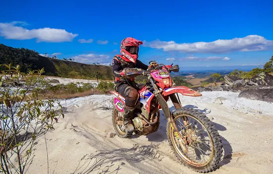 Crivilin e Bárbara Neves representam Honda Racing na 40ª edição do Enduro da Independência