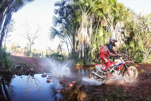 Bissinho Zavatti vence etapa e soma 23min30seg na liderança das motos do Sertões 2022