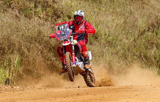 Gabriel Soares vence o prólogo entre as motos no Brasileiro de Rally Cross Country