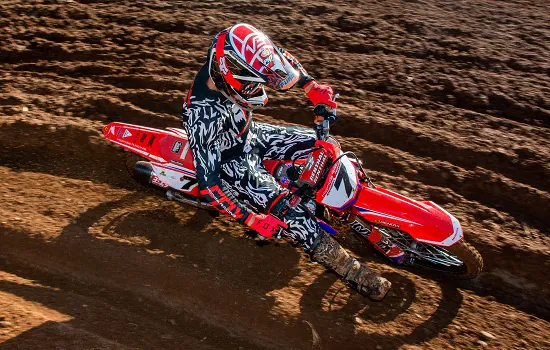 Equipe Honda Racing vence principais corridas da sexta etapa do Brasileiro de Motocross