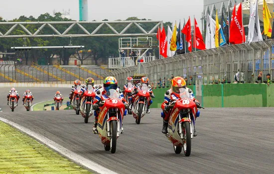 Pilotos Honda partem para a quinta etapa do SuperBike Brasil em Interlagos