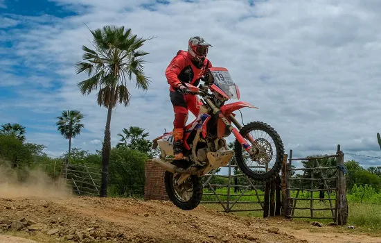 Gabriel Soares é o vencedor da terceira etapa do Rally RN 1500 na Moto 2