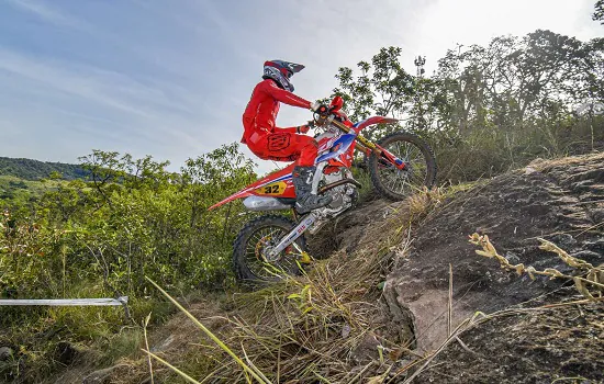 Vinicius Calafati e Alexandre Valadares Brankim vencem Brasileiro de Enduro em Belo Vale