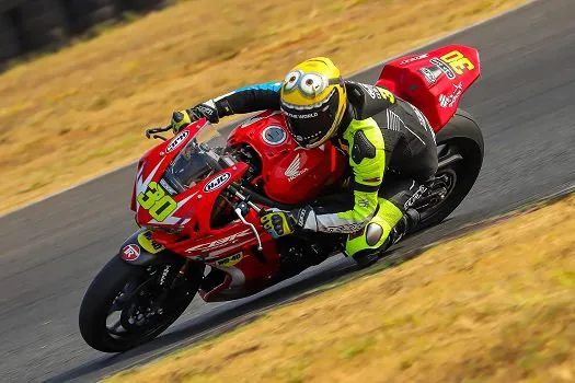 Com novo recorde, Felipe Gonçalves conquista pole position da Copa Pro Honda CBR 650R