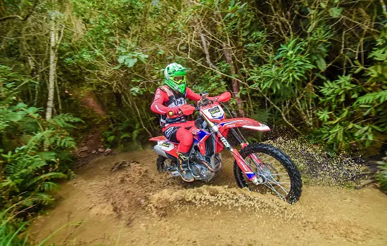 Dário Júlio e Bárbara Neves vencem em suas categoria no 1º dia do Ibitipoca Off Road 2022