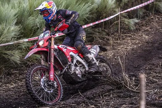 Brasileiro Bruno Crivilin acelera na Itália pela 2ª etapa do Mundial de Enduro