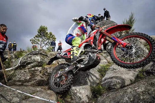 Brasileiro Bruno Crivilin estreia em sétimo lugar na classe E1 do Mundial de Enduro 2021