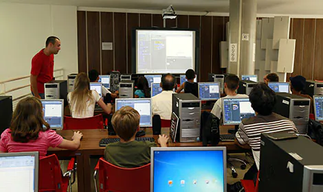 Centro Digital de São Caetano participa da Hora do Código mundial