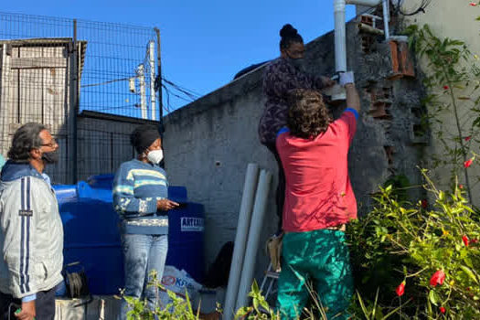 Horta Comunitária do Parque Imigrantes ganha coletor de água de chuva de 2 mil litros
