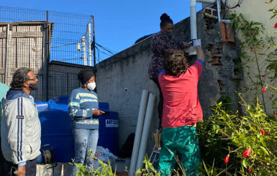 Horta Comunitária do Parque Imigrantes ganha coletor de água de chuva de 2 mil litros
