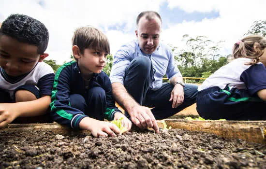 Ribeirão Pires inicia projeto “Horta na Escola” em unidade do Santa Rosa