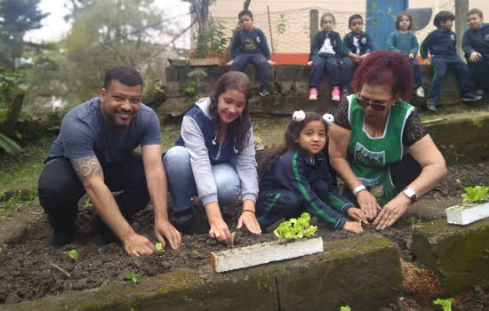 Escola Municipal de Ribeirão Pires retoma projeto de horta