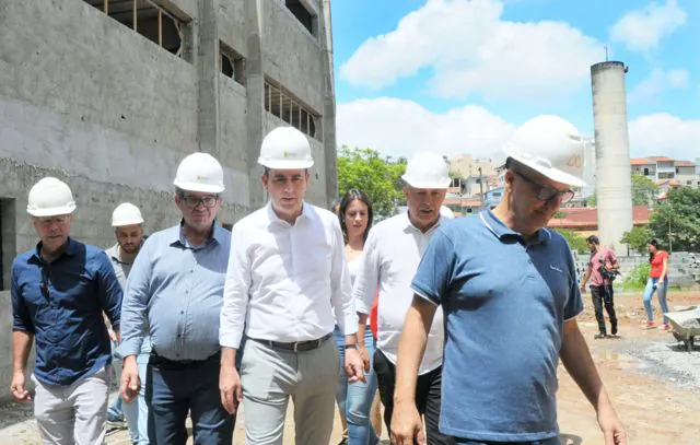 Hospital do Idoso da Vila Luzita tem obras em ritmo acelerado