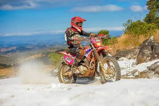 Dário Júlio e Bárbara Neves, da Honda Racing, são campeões do Ibitipoca Off Road 2022