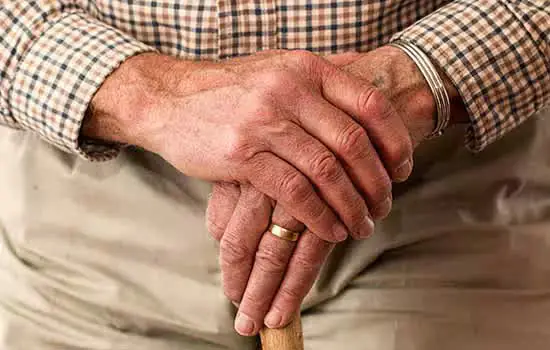 Noites mal dormidas podem ter relação com a idade?